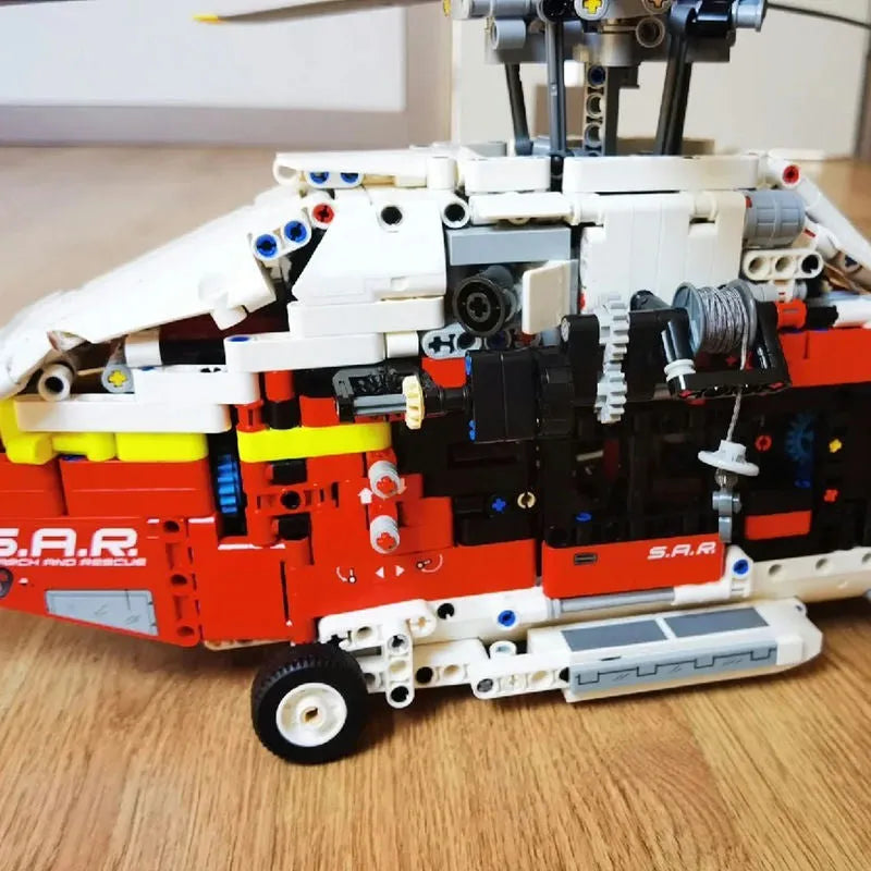 Building Blocks Motorized Airbus H175 Rescue Helicopter Bricks MOC Toy - 9