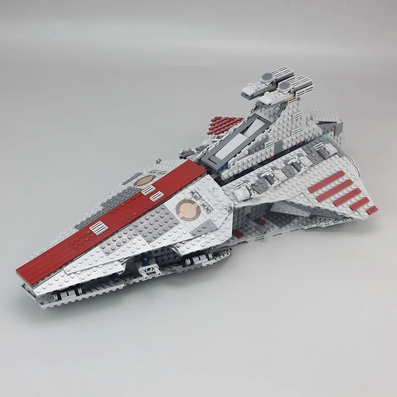 Is This CHEAPER LEGO Star Wars VENATOR Worth It? (Republic Bricks) 