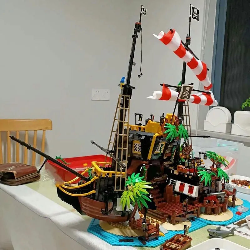 Building Blocks MOC Ideas Pirates Barracuda Bay Ship Bricks Toys - 9