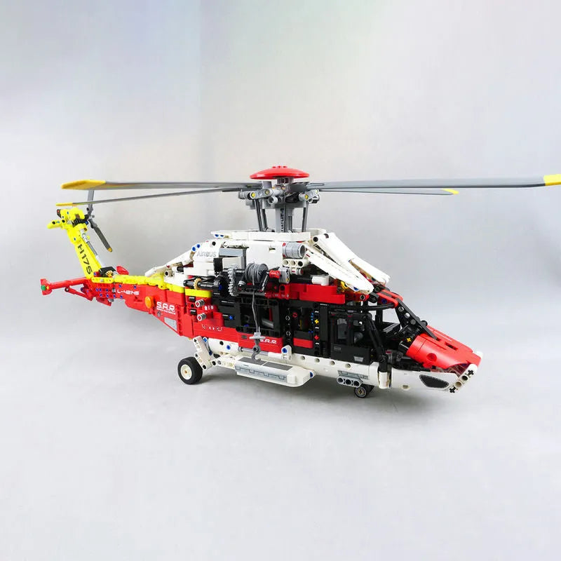 Building Blocks Motorized Airbus H175 Rescue Helicopter Bricks MOC Toy - 7