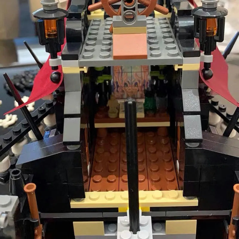 Building Blocks Movie Creator MOC Silent Mary Pirate Ship Bricks Toy Construction Set Toys - 4
