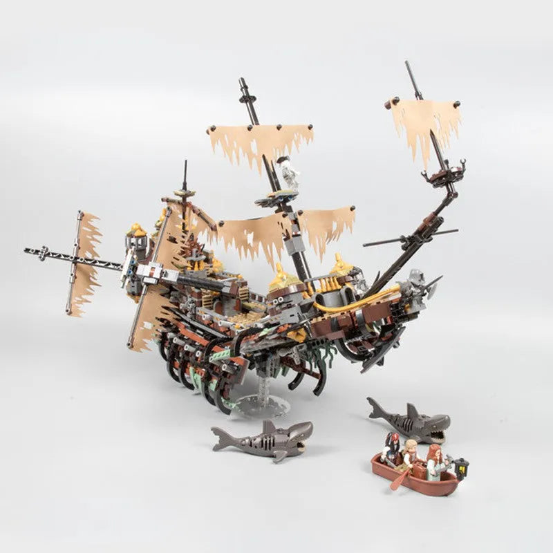 Building Blocks Movie Creator MOC Silent Mary Pirate Ship Bricks Toy Construction Set Toys - 15