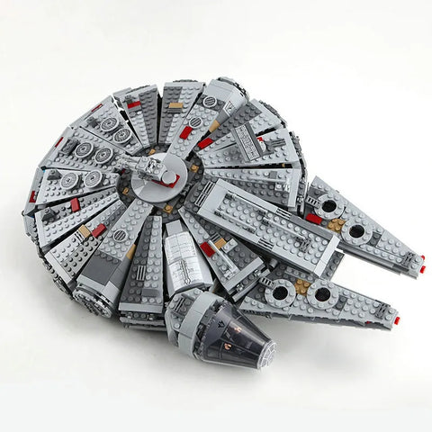 05007 hotsell millennium falcon