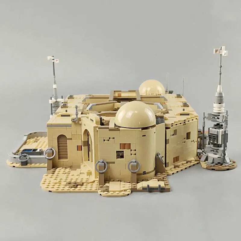 LEGO model of a Star Wars Tatooine building complex for Building Blocks Star Mos Eisley Cantina