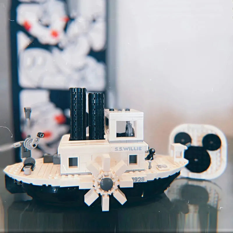 Steamboat willie sales lego lights
