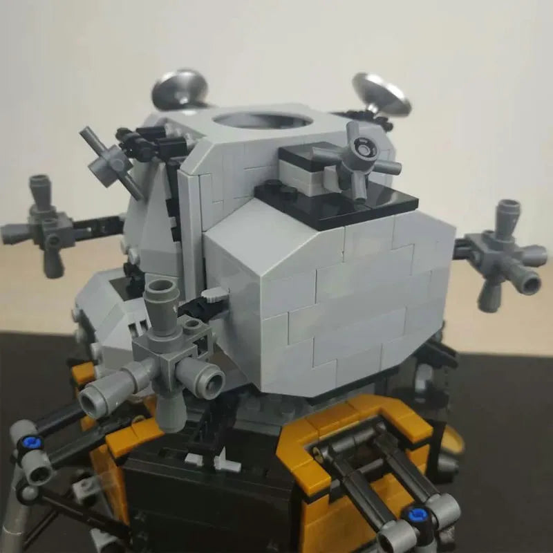 Building Blocks MOC Ideas Expert Apollo 11 Lunar Lander Bricks Toy 60003 - 13
