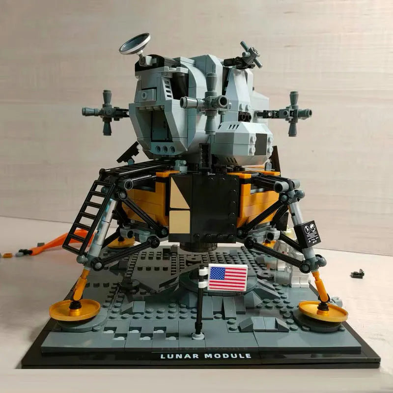 Building Blocks MOC Ideas Expert Apollo 11 Lunar Lander Bricks Toy 60003 - 6