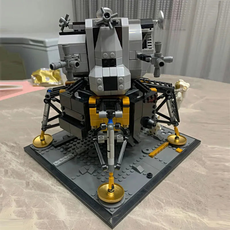Building Blocks MOC Ideas Expert Apollo 11 Lunar Lander Bricks Toy 60003 Construction Set Toys - 7