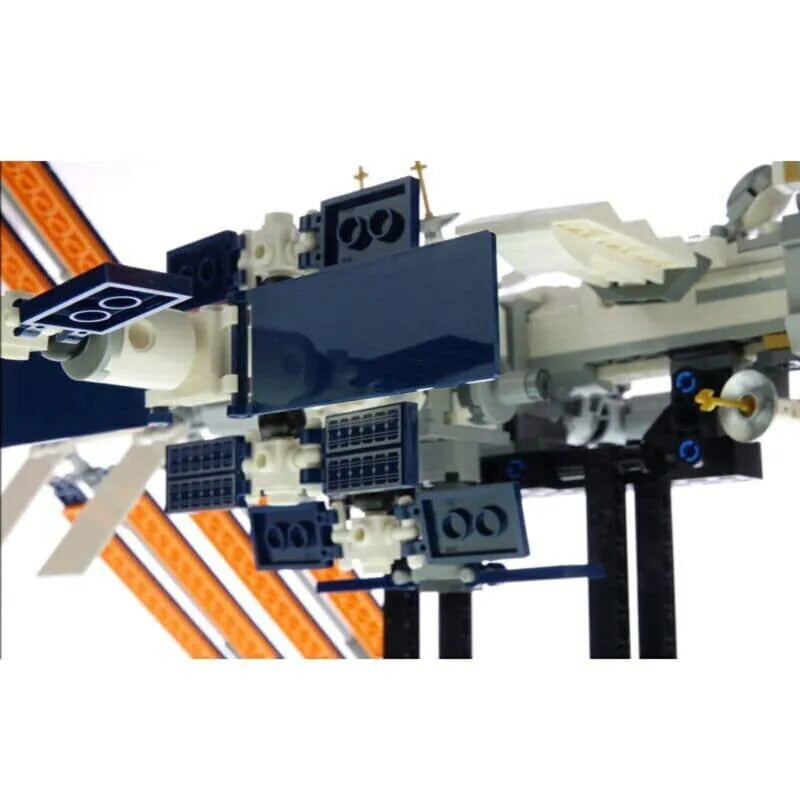 Building Blocks MOC Ideas International Space Station Bricks Toy 60004 - 10