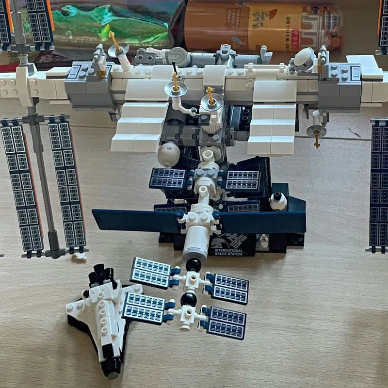 Building Blocks MOC Ideas International Space Station Bricks Toy 60004 - 6