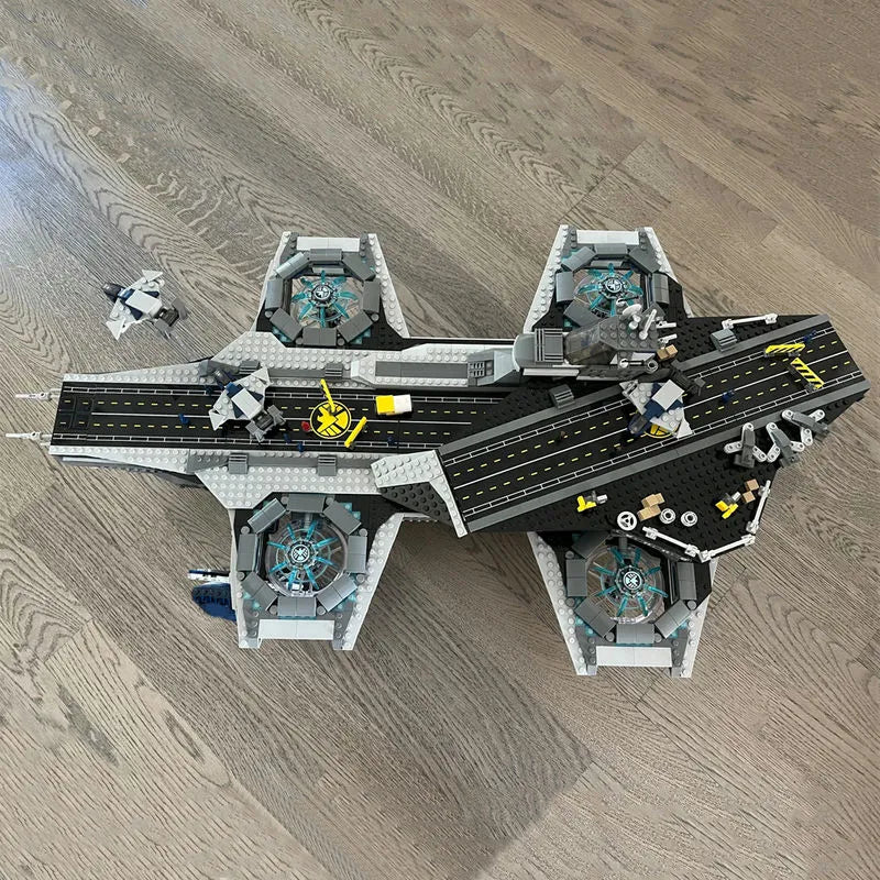 Lego marvel top nave shield