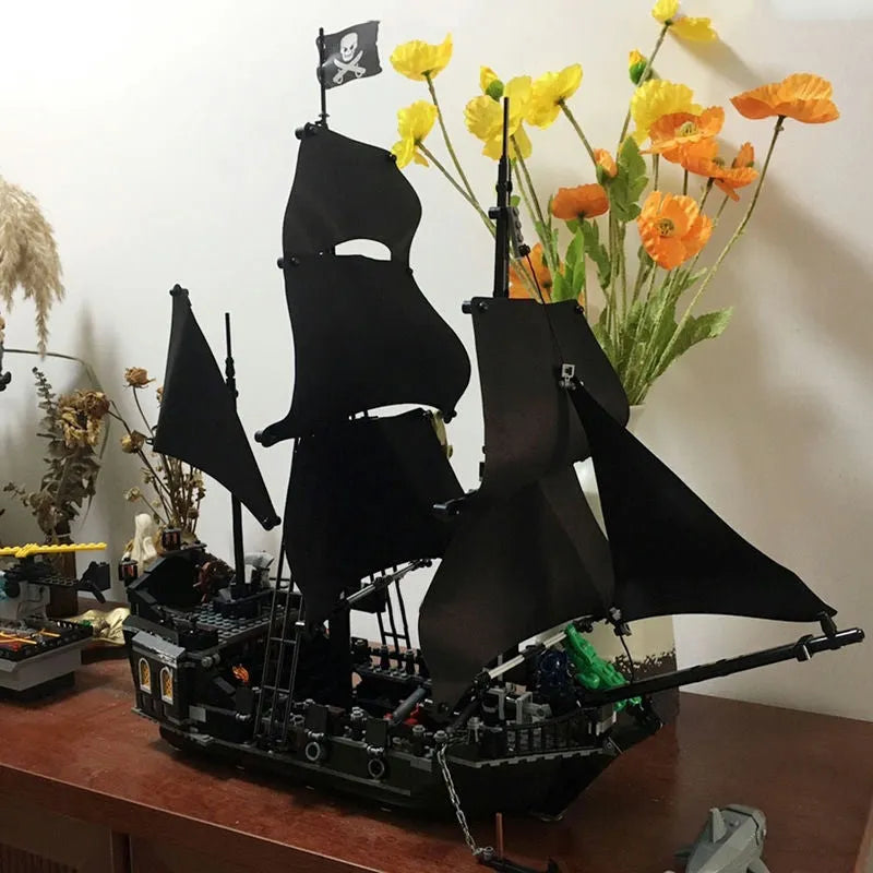 Building Blocks Movie MOC The Black Pearl Pirate Ship Bricks Toys 16006 - 9
