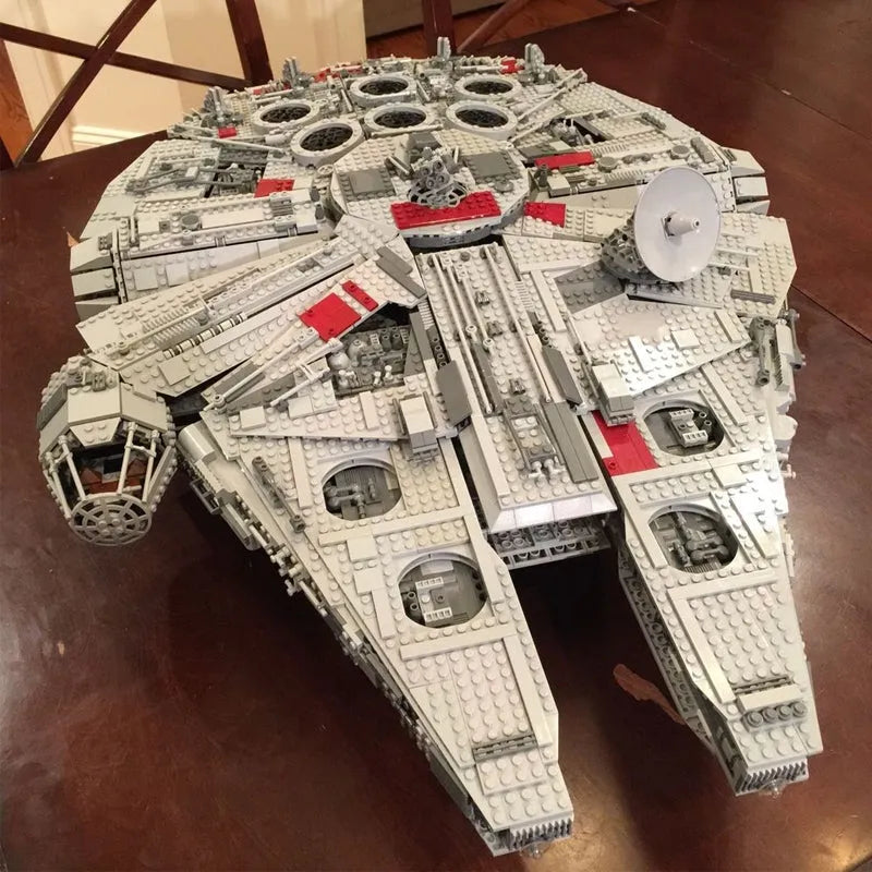 Building Blocks Star Wars MOC UCS Millennium Falcon Bricks Toys 05033 Construction Set Toys - 4