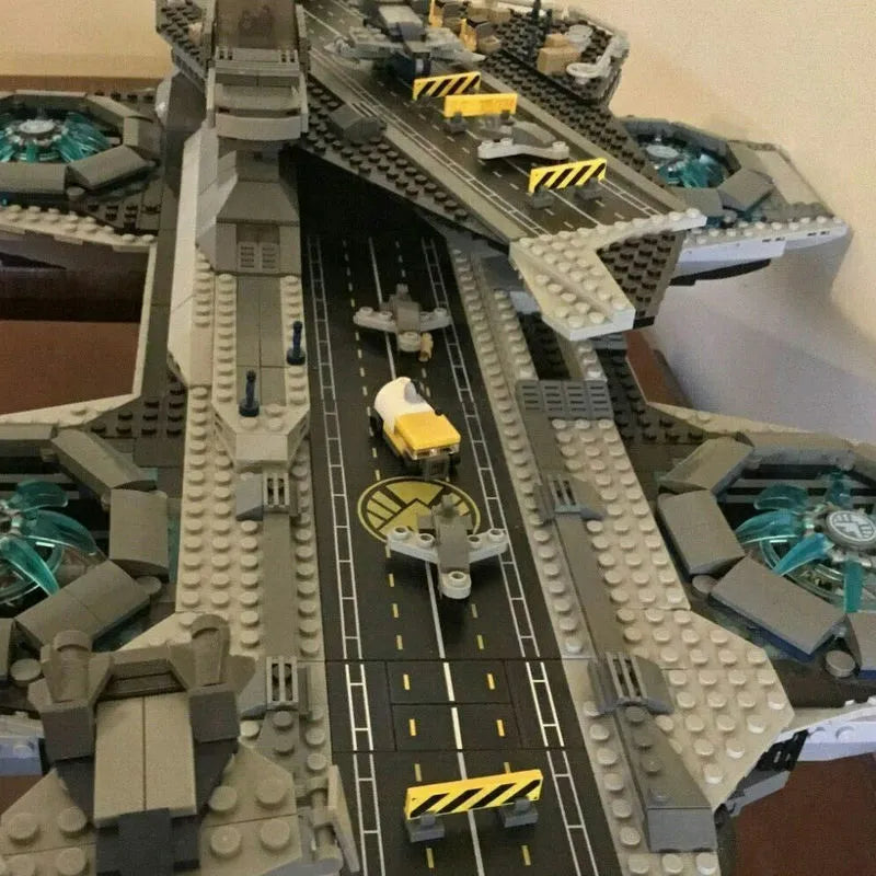 Building Blocks Super Hero MOC 07043 SHIELD Helicarrier Bricks Toys Construction Set Toys - 9