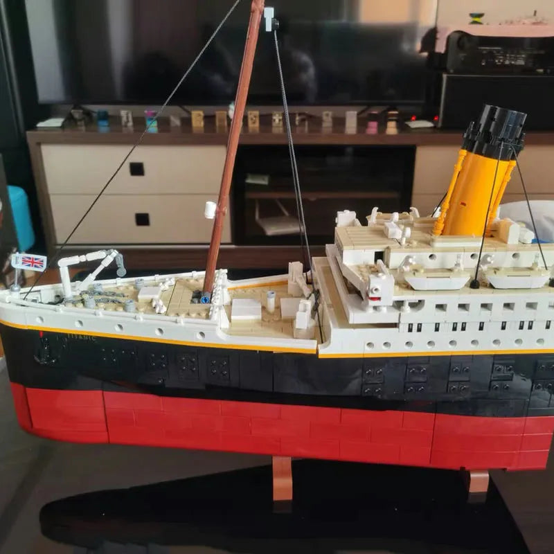 Building Blocks Building Block MOC RMS The Titanic Steam Ship Boat Bricks Toys - 12