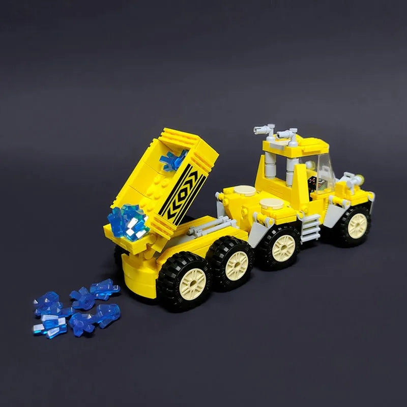Building Blocks MOC Crystal City Transporter Truck Car Bricks Toys Construction Set Toys - 5