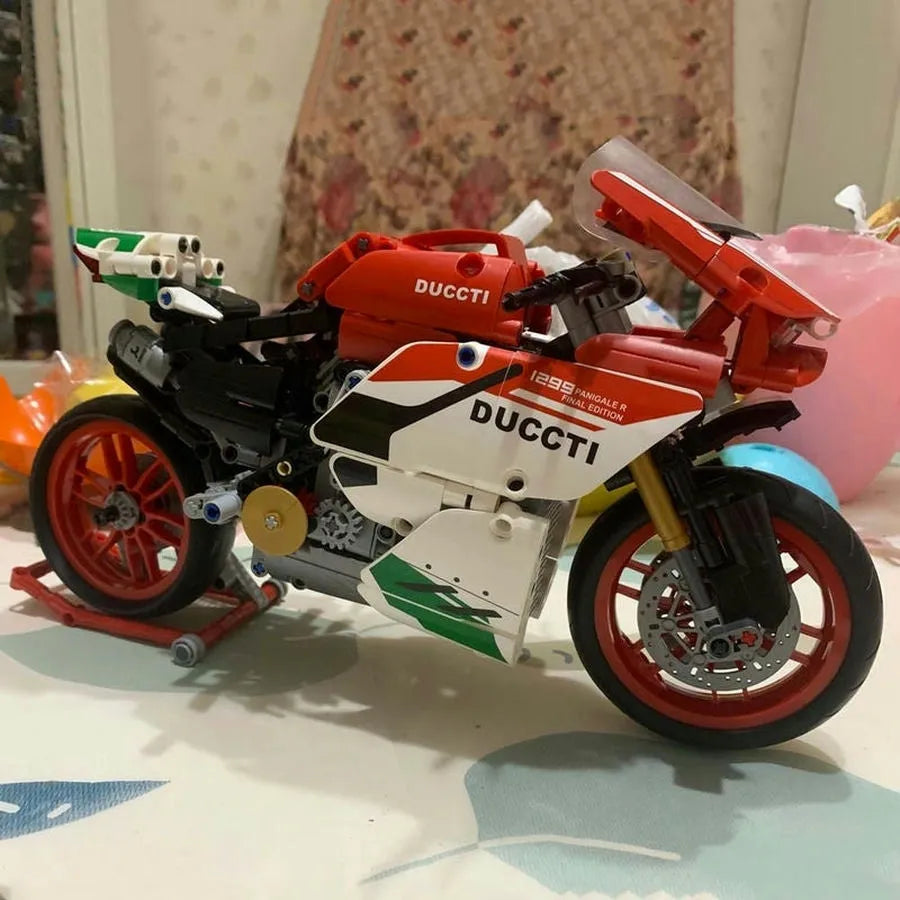 Building Blocks Bike MOC Fast Racing Motorcycle Bricks Toys 672001 - 9