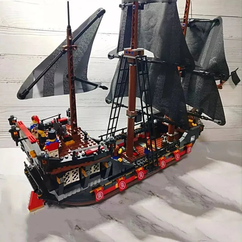Building Blocks MOC Pirates Of Caribbean Skull Ship Adventures - 4